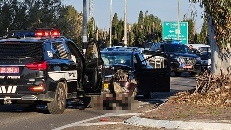רגע נטרול המחבל בזירת פיגוע הדריסה בצומת כרכור