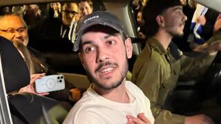 אלי-ה כהן חוזר לביתו בצור הדסה ומרים חולצה של אלון אהל