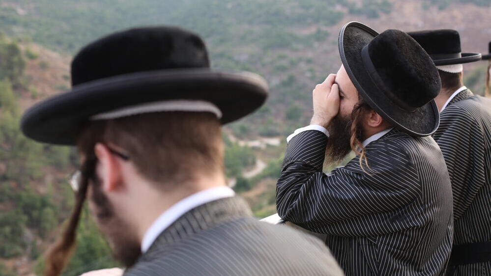 חסידי תולדות אהרן בהר מירון