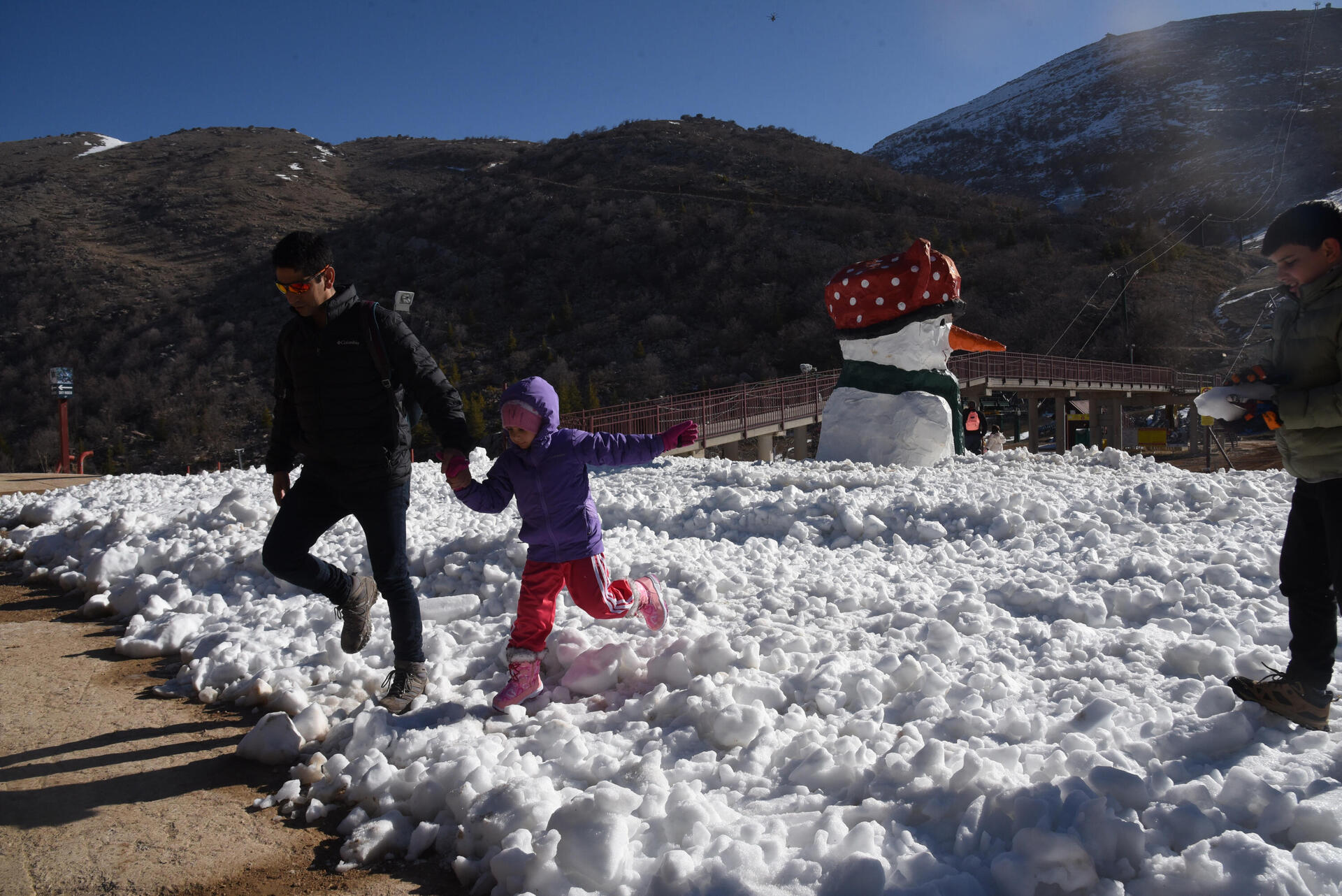 לבן בעיניים. אתר החרמון נפתח למבקרים 