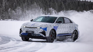  Alpine A390