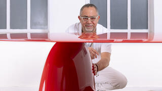 המעצב גל גאון