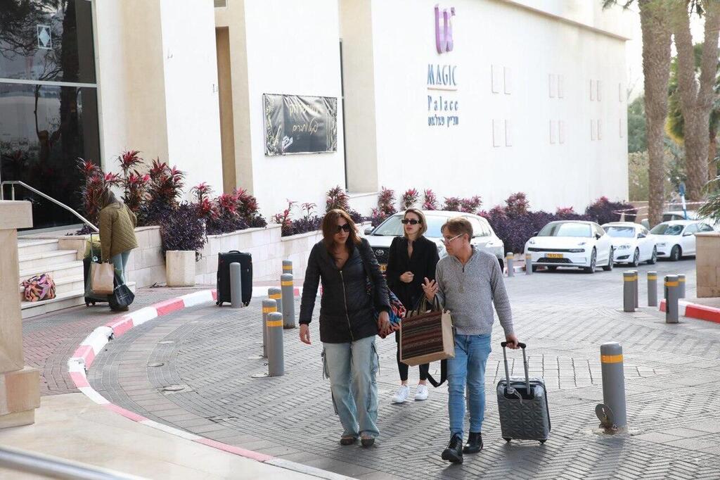 דנה אינטרנשיונל פפראצי רוק פתאל