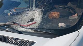 תינוקת בת חודשיים נפצעה קל מרסיסים של אבנים שייודו על ידי פלסטינים