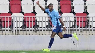 קריסטי מנזינגה חוגג