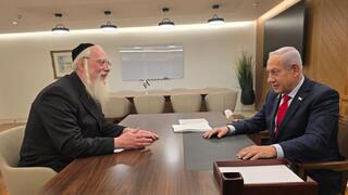 ראש הממשלה בנימין נתניהו נפגש עם ח"כ הרב ישראל אייכלר, לקראת אישור החוק להקמת הרשות למאבק בעוני