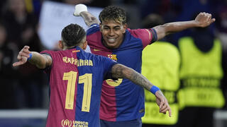 ברצלונה לאמין ימאל ראפיניה בנפיקה ליסבון