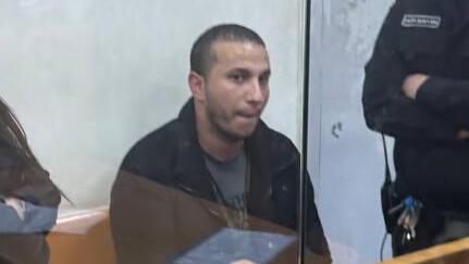 חאסן בני עודה בן 25 מג׳נין החשוד בפריצה לבסיס צריפין ופציעת חייל בש״ג בבית משפט השלום בראשל"צ