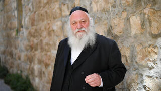 יצחק גולדקנופף, שר הבינוי והשיכון
