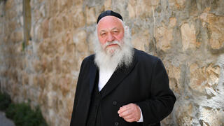 יצחק גולדקנופף, שר הבינוי והשיכון