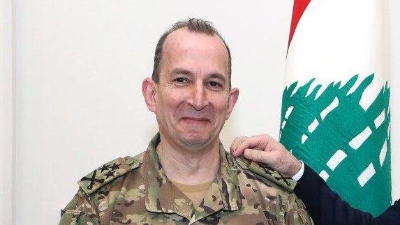 מינוי מפקד צבא לבנון החדש רודולף היכל בארמון הנשיאותי בעבדא