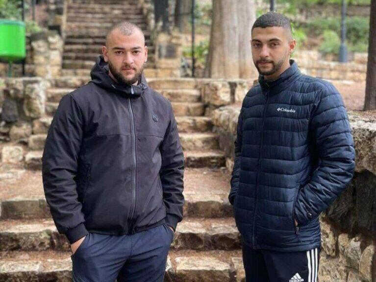 אדם ח'לאילה ובן דודו חסן ח'לאליה נורו בדיר חנא ונרצחו 