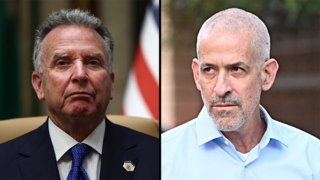 חצאים סטיב וויטקוף, רונן בר