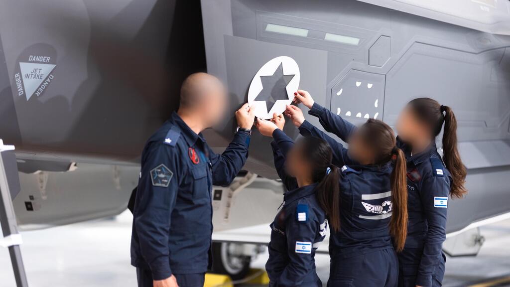שלושה מטוסי “אדיר” (F-35i) חדשים נחתו בבסיס נבטים