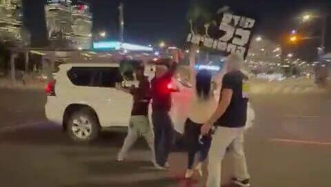 עינב צנגאוקר חוסמת את שיירת ראש הממשלה בסמוך לקריה 