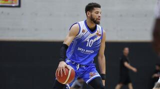 קנדל מקולום בפעולה