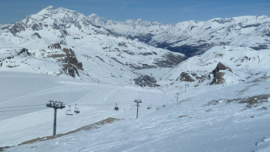 מטייל ישראלי נהרג ממפולת שלגים באתר סקי בצרפת