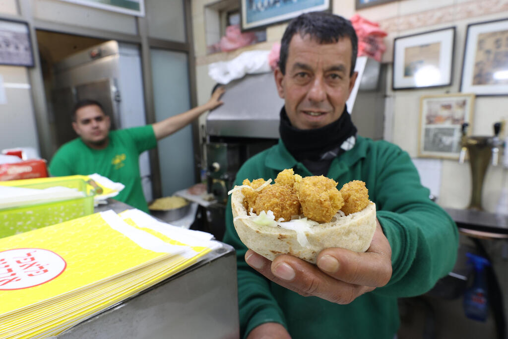 פלאפל אוריון, חיפה