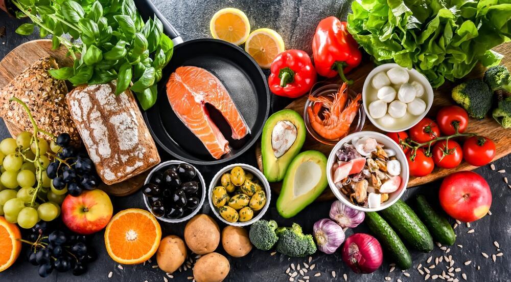A diet based on unprocessed foods was linked to more moderate weight gain (Photo: Shutterstock) תזונה בריאה ים תיכונית