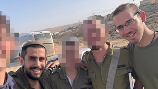 מימין: מתנאל ליסנר, שני משמאל: אפרים יכמן ז"ל