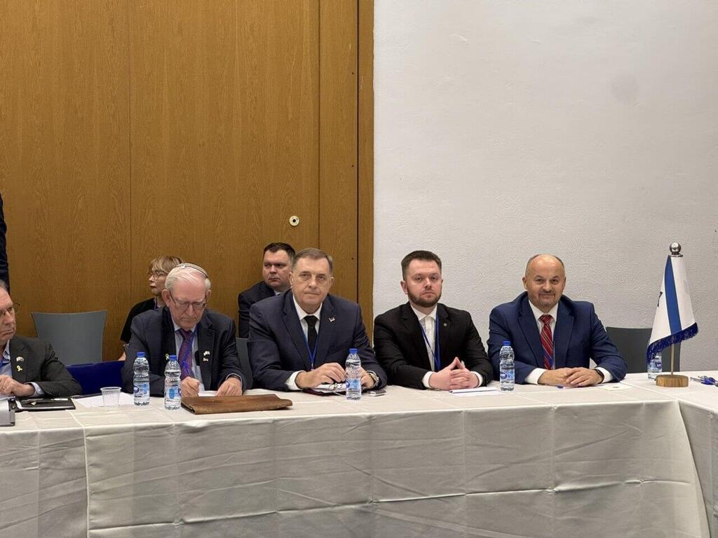 מילורד דודיק ועמיחי שיקלי