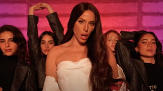 נסרין קדרי בקליפ ״לא לפנות אליי״