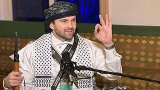 כוכב רשת אנטישמי ג'קסון הינקל ביקור ב תימן חות'ים