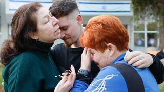 Вова Матвейчук с мамой и тетей в Израиле 