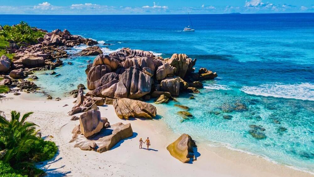 Anse Source d'Argent Beach, La Digue Island, Seychelles (Photo: Frederick Millett / Shutterstock) חוף אנס סורס ד'ארז'אן (Anse Source d'Argent), אי לה דיג, סיישל