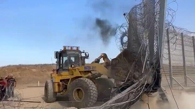 חמאס פורץ את הגדר ב7 לאוקטובר