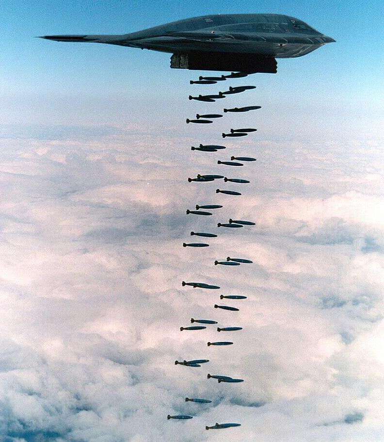 B-2 מפציץ אסטרטגי של ארה"ב בתרגיל משנת 1994
