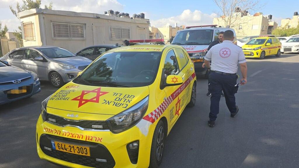 גבר ואישה נמצאו ללא רוח בחיים בצפון ירושלים