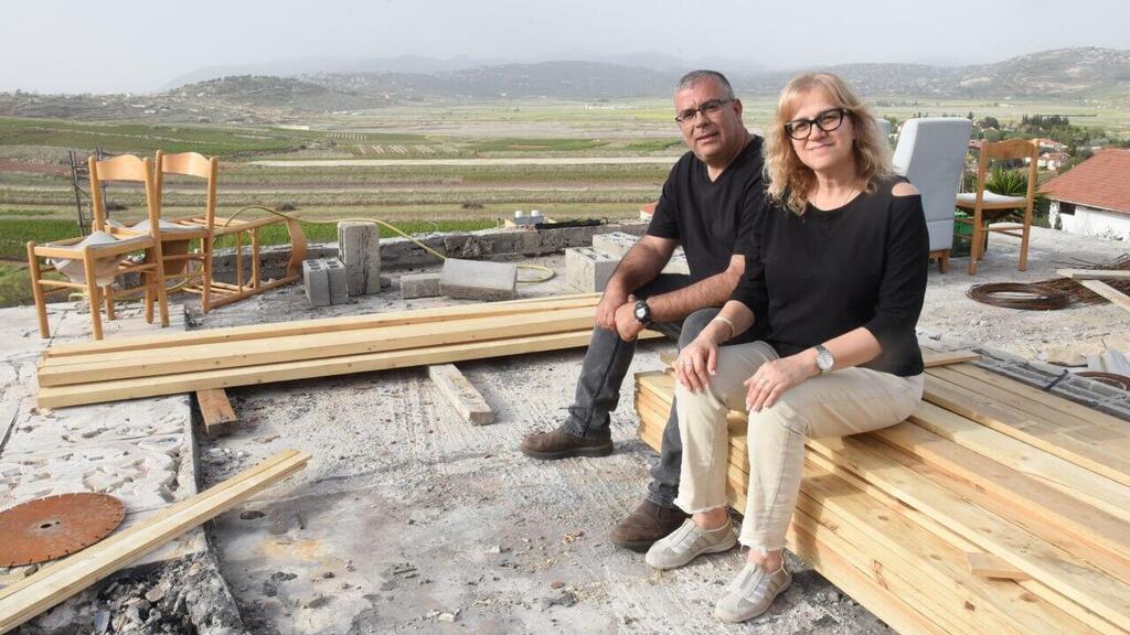 Avi and Meirav Nadiv (Photo: Avihu Shapira) מירב ואבי נדיב ממטולה