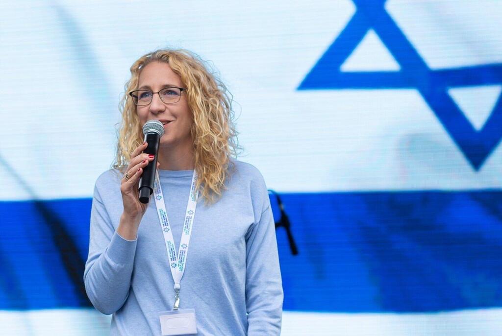 Ливия Ледницки
