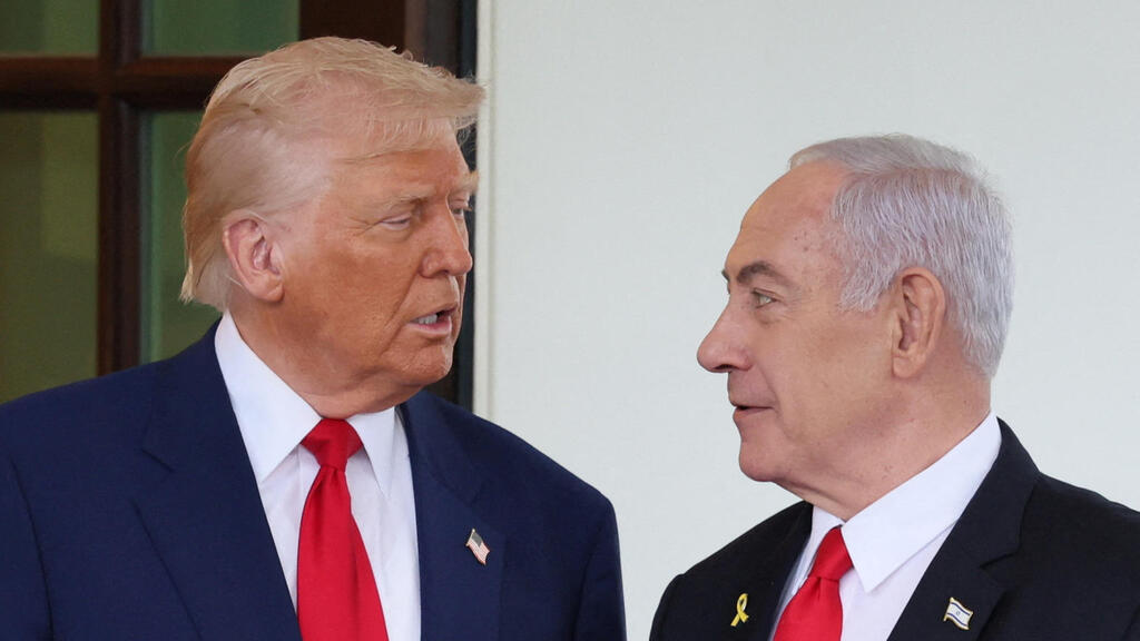 ראש הממשלה בנימין נתניהו מגיע לפגישתו עם דונלד טראמפ בבית הלבן