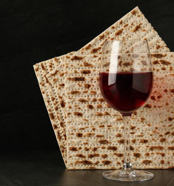 מצות וכוס יין