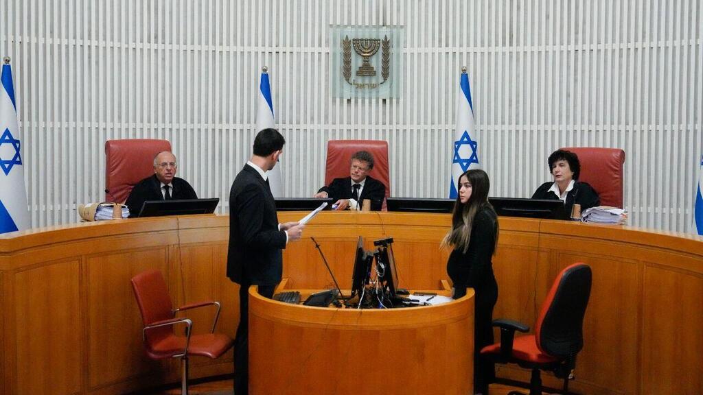 דיון בבג"ץ בעתירות לפיטורי ראש השב"כ רונן בר