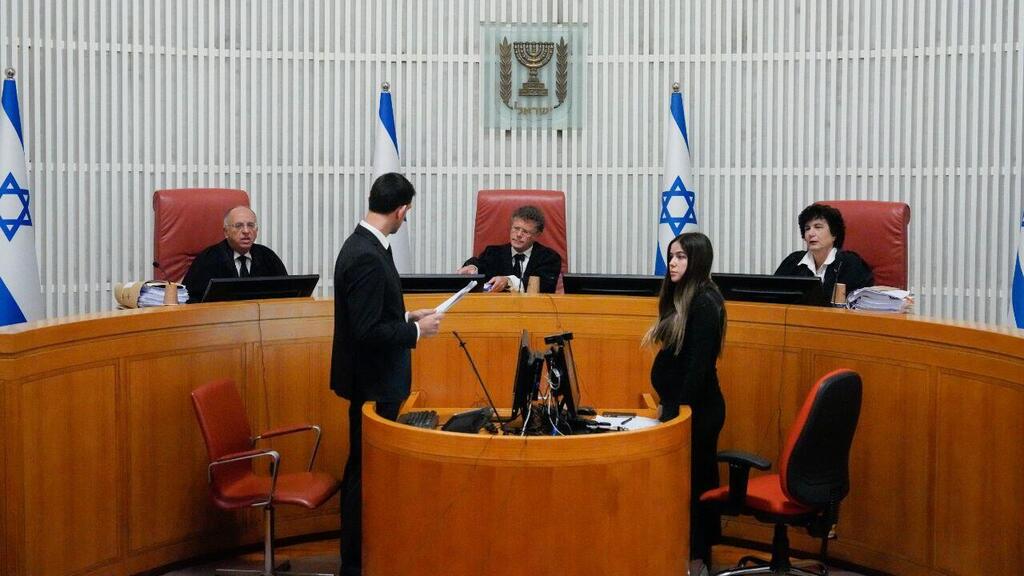 דיון בבג"ץ בעתירות לפיטורי ראש השב"כ רונן בר