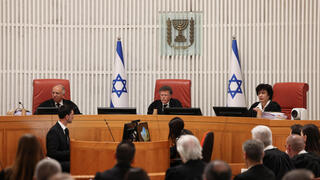 דיון בבג"ץ בעתירות לפיטורי ראש השב"כ רונן בר