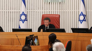 דיון בבג"ץ בעתירות לפיטורי ראש השב"כ רונן בר