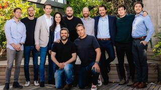 אנשי חברת הגנת הסייבר דרים (Dream Security), למעלה: שלישי משמאל -סבסטיאן קורץ, חמישי משמאל - שלו חוליו