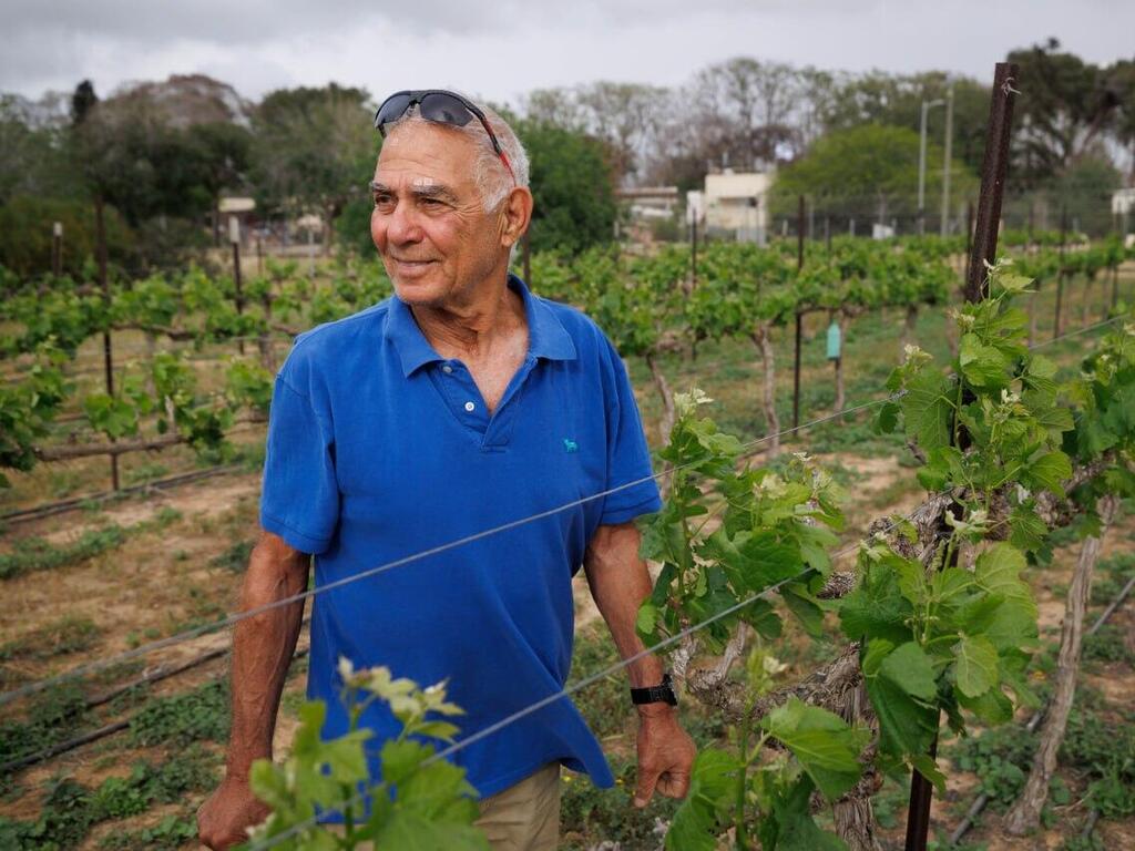 גדי מוזס שב לשדות ניר עוז ובקיבוץ