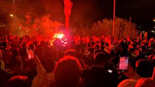 אוהדי הפועל ת"א חוגגים באוסישיקין