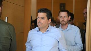 השר עמיחי שיקלי בביהמ"ש המחוזי בלוד - דיון הארכת מעצרו של איש שב"כ החשוד שהדליף מידע סודי לעיתונאים ולשר שיקלי