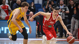 ים מדר בדרבי, במדי הפועל תל אביב