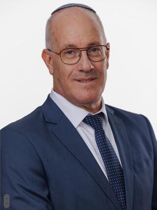 עו"ד צבי וישנגרד