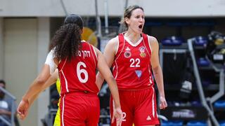 ווצ'קוביץ' ודהן סוויץ' חוגגות