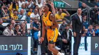 ג'ימי קלארק חוגג