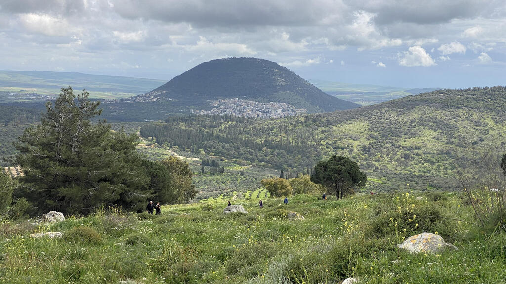 יפה בסוף החורף, אבל הנוף קיים כל השנה. "שביל ישראל" בשמורת אירוס נצרתי