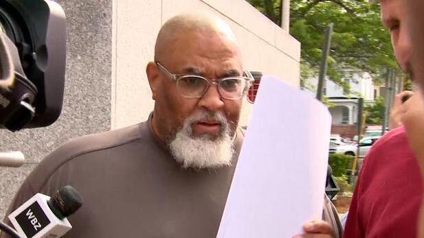 סדריק לודג' מנהל חדר המתים בהרווארד שסחר באיברים